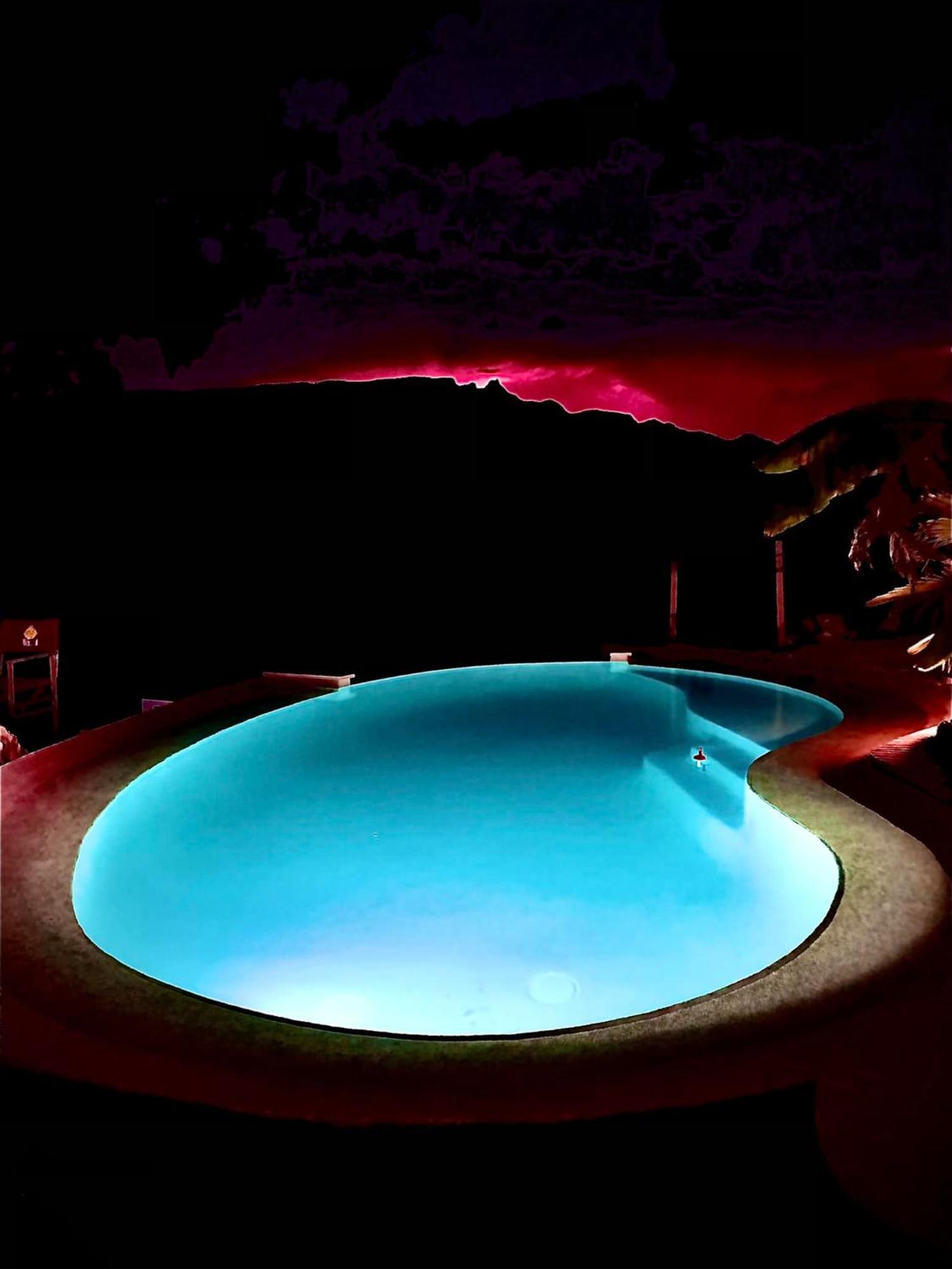 A La Marc'Quize Chambres D'Hotes, Petit Dejeuner Compris, Avec Piscine A Debordement En Exterieur, Bain Nordique A 38 Degres En Prestation Supplement Sur Reservation Horaire Anticipee 1 Place De Parking Gratuite Sur Place Mouxy Екстериор снимка