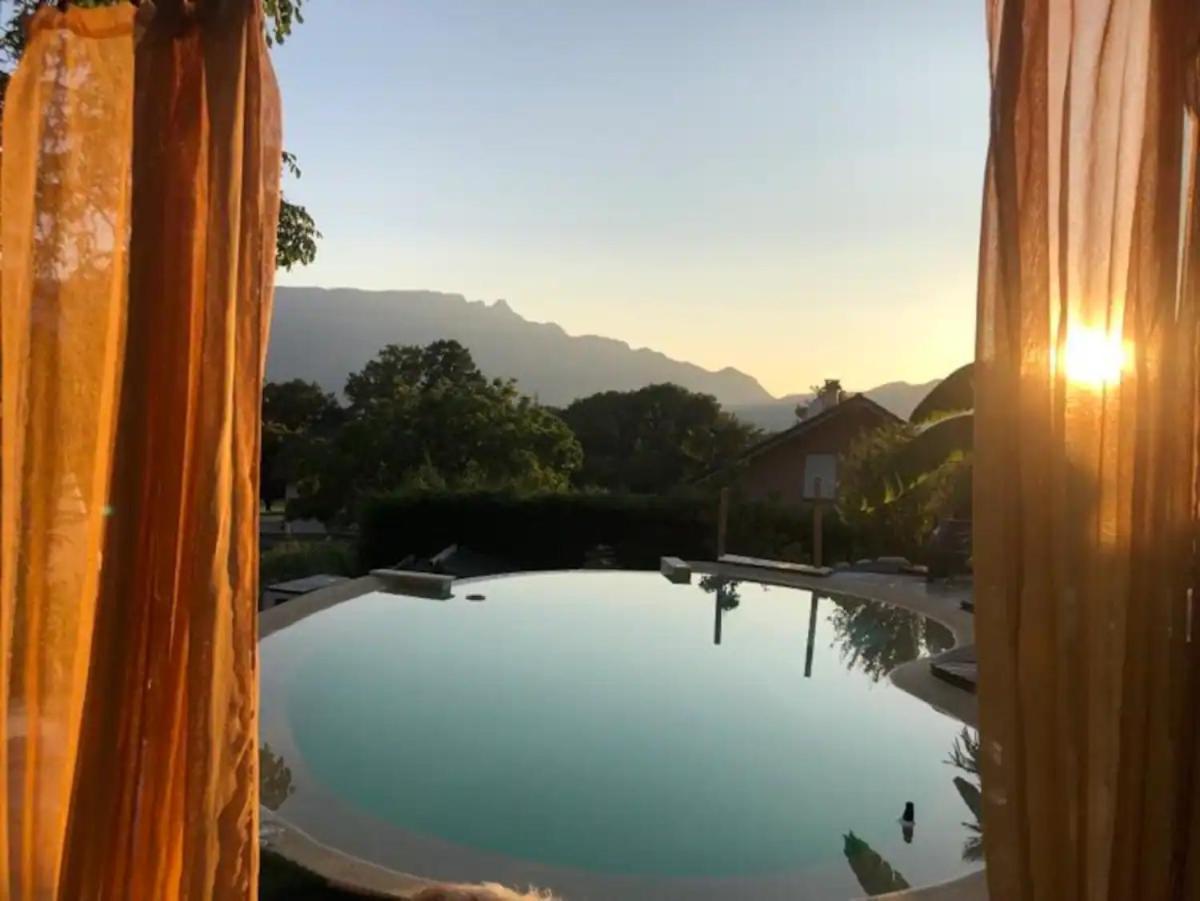 A La Marc'Quize Chambres D'Hotes, Petit Dejeuner Compris, Avec Piscine A Debordement En Exterieur, Bain Nordique A 38 Degres En Prestation Supplement Sur Reservation Horaire Anticipee 1 Place De Parking Gratuite Sur Place Mouxy Екстериор снимка