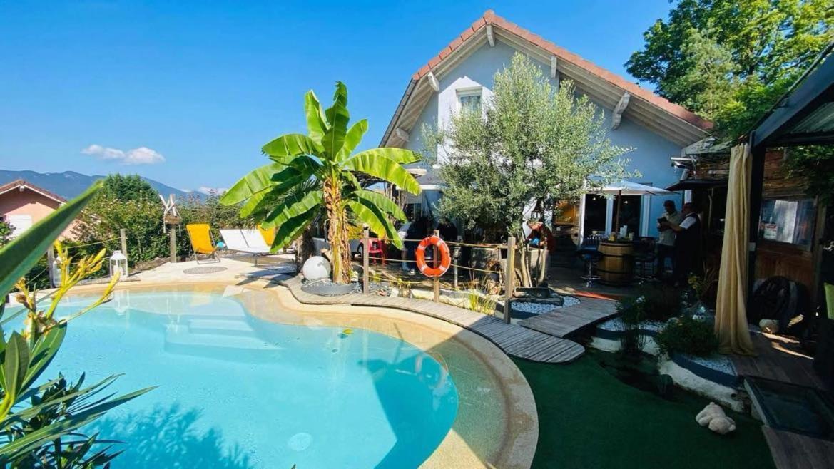 A La Marc'Quize Chambres D'Hotes, Petit Dejeuner Compris, Avec Piscine A Debordement En Exterieur, Bain Nordique A 38 Degres En Prestation Supplement Sur Reservation Horaire Anticipee 1 Place De Parking Gratuite Sur Place Mouxy Екстериор снимка